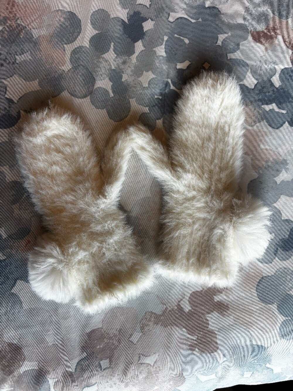 White Faux Fur Knit Mittens with Pom Adornment Like New